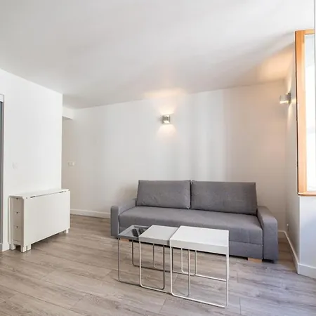 Rated 3 Stars In The Heart Of The Old Town Of Apartment